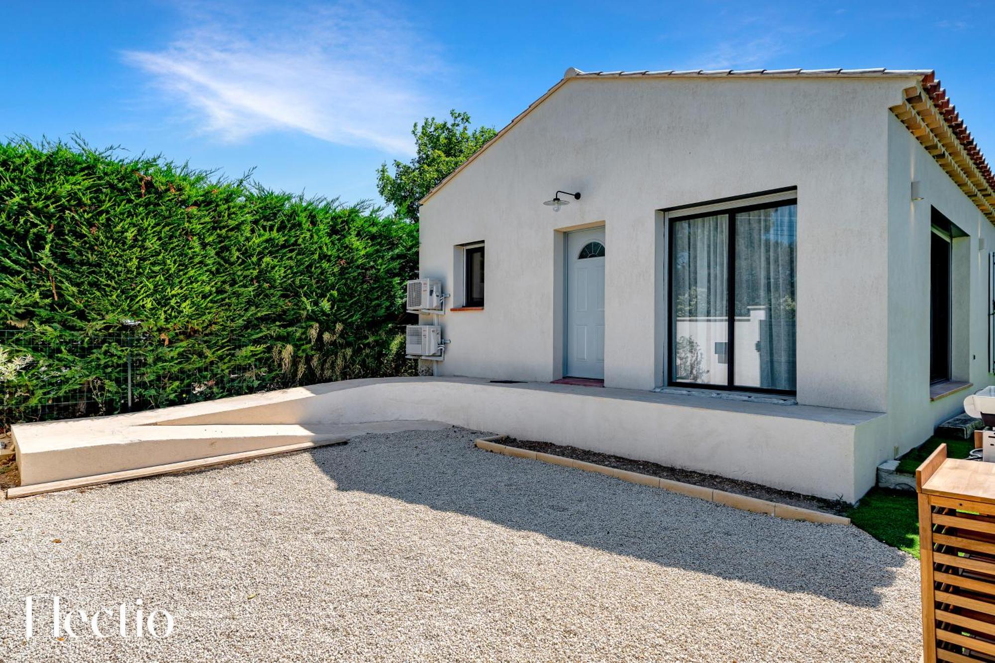 Villa Oliveda - Piscine & Salon Cinema Lourmarin Kültér fotó